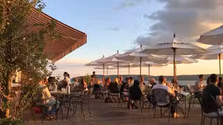 Foto von Red Hat on the River Restaurant
