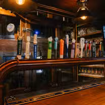 Una foto del restaurante Duke & Devine's Irish Pub Beaurepaire