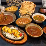 Group lunch with the best variety of flavours foto