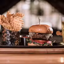 Foto von Mountainside Bar & Grill Restaurant