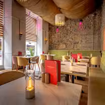 Una foto del restaurante The White House