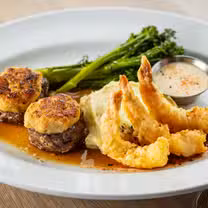A photo of Cooper's Hawk Winery & Restaurant - Bloomingdale, IL restaurant