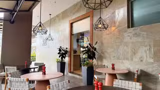 A photo of 506 Restaurant restaurant