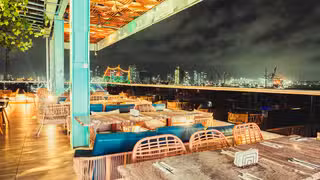 A photo of 7 CIELOS restaurant