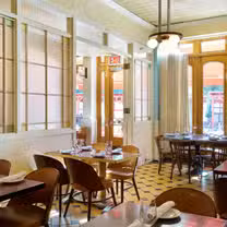 A photo of Le Monde restaurant