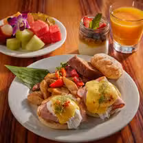 Big Island Breakfast at Water’s Edgeの写真
