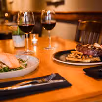 Una foto del restaurante Salt Of The Earth Restaurant