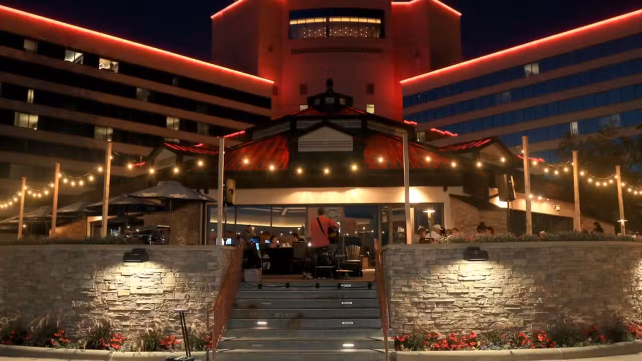 Meadows-patio-x - The Meadows Bar & Grille MN Prior Lake