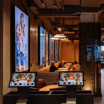 Una foto del restaurante BQ bagels, burgers & bar