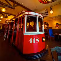 Una foto del restaurante The Old Spaghetti Factory - Sherwood