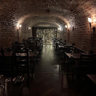 La Caverna Italian Restaurant and Wine Bar