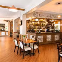 Una foto del restaurante The New Horseshoe Bar & Grill
