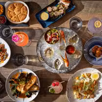 A photo of Géos Tavern & Oyster Bar restaurant