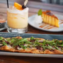 Foto von The Landing Rooftop Restaurant