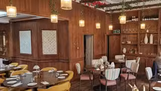 Una foto del restaurante The Village Taverna