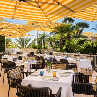 The Roof Garden at The Peninsula Beverly Hills