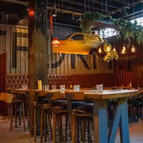 A photo of Platform Pizza Bar restaurant