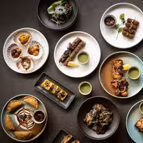 Una foto del restaurante Urban Tadka