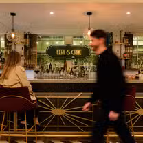 Foto von Leaf and Cane Bar Restaurant