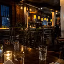 Foto von Alibi Room Restaurant