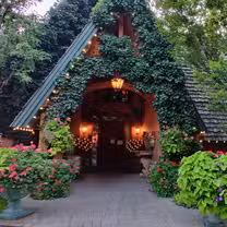 Una foto del restaurante Tuscany