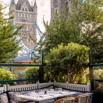 The Ivy Tower Bridgeの写真
