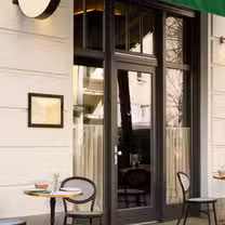 Una foto del restaurante Monet Bistro