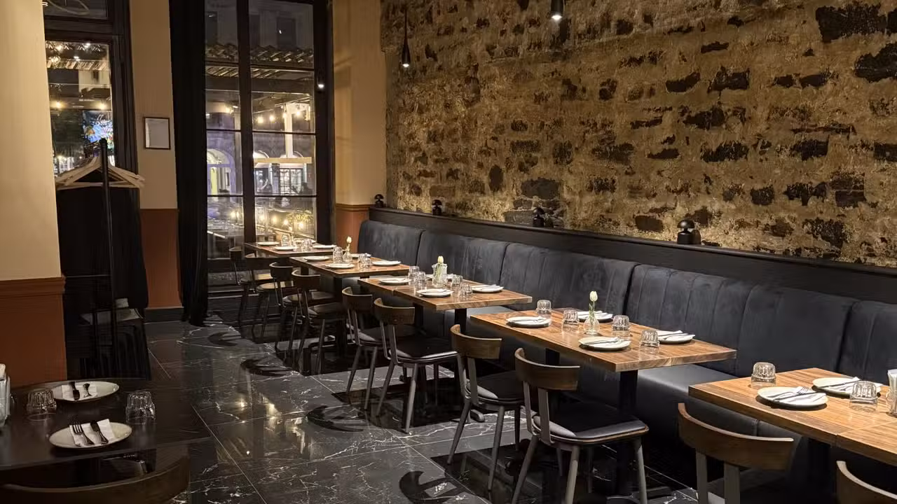 Binnenkant - Restaurant Solana, Montréal, QC