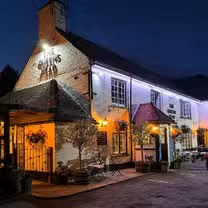 A photo of The Queen's Head Pub restaurant