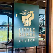 Una foto del restaurante Little Horse Tavern