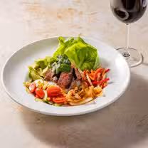 Una foto del restaurante Cooper's Hawk Winery & Restaurant - Gurnee, IL