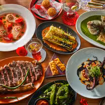 Foto von Foxy's Elora Restaurant
