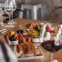 A photo of Loira Vines restaurant