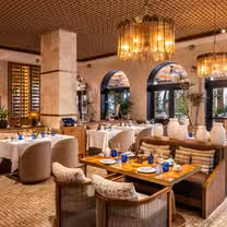 Una foto del restaurante AVA MediterrAegean Coconut Grove