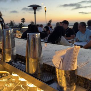 mozambique laguna beach dress code Mozambique Laguna Beach: Ocean View Steakhouse & Live Music