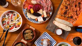 A photo of Lou's by Horizon restaurant