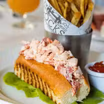Una foto del restaurante Docks Oyster Bar and Seafood Grill