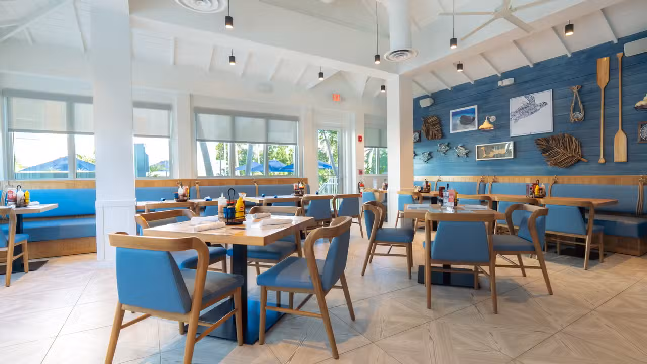 GRILL INTERIOR - Sunshine Grill, Seven Mile Beach, Grand Cayman