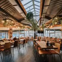A photo of Giovanni's In The Bay restaurant