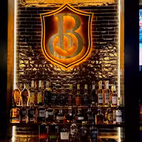 Una foto del restaurante The Blackdoor Steakhouse