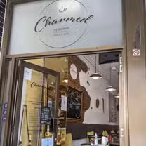 Una foto del restaurante Charmed by Redfern
