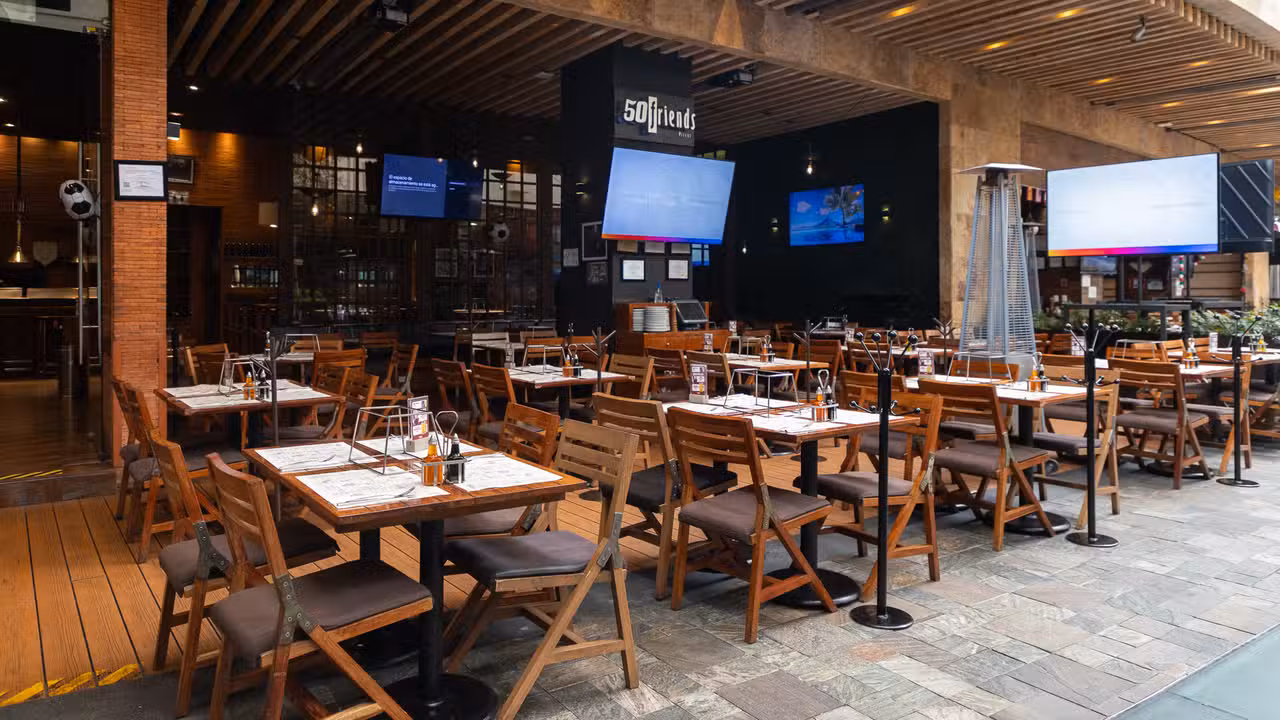 Buitenkant - 50 Friends - Santa Fe, Cuajimalpa de Morelos, CDMX