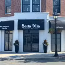 A photo of Bella Mia Cafe - Restaurant restaurant