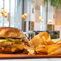 Una foto del restaurante The Hampton Social - Burr Ridge