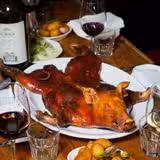 写真（Whole Suckling Pig for the Table）