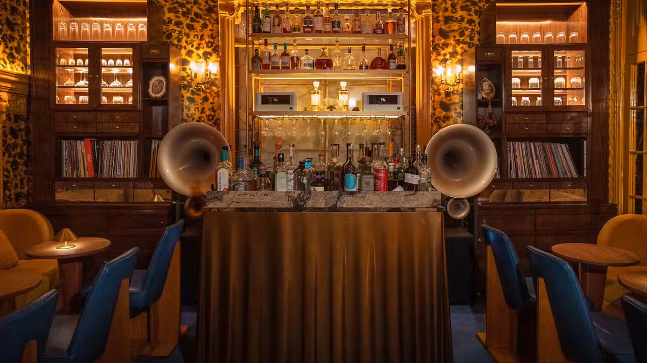 Interior - El Desconocido, Ciudad de México, CDMX