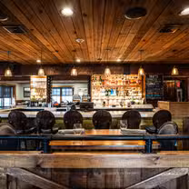 Foto von Jasper's Backyard Restaurant