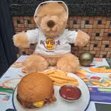FREE Kids' Meal Every Monday 🤸 Foto