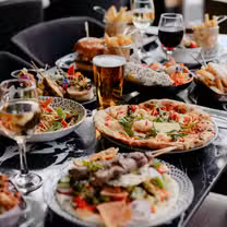 Una foto del restaurante Biggles Bar & Grill