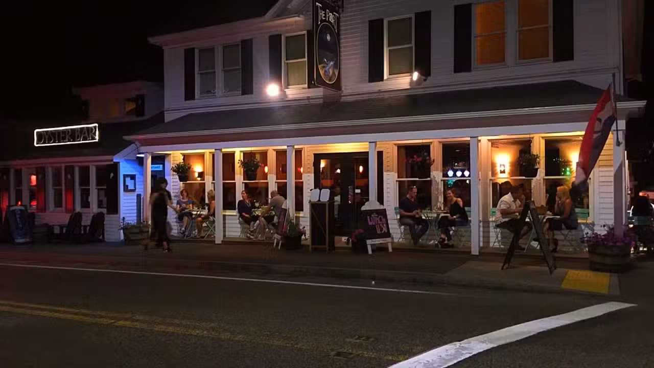Buitenkant - The Port, Harwich Port, MA